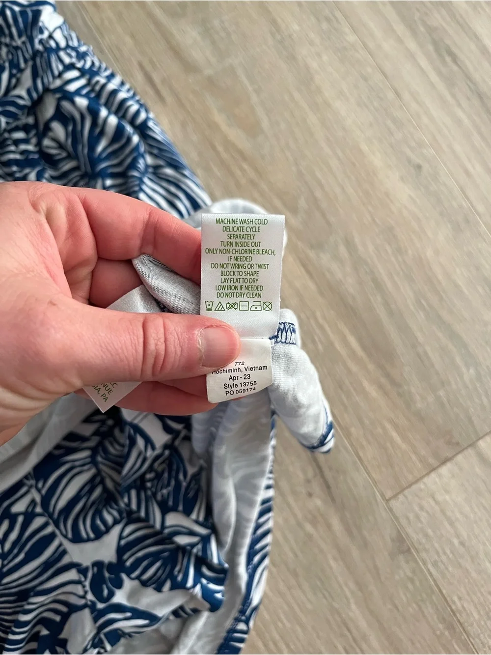 Lilly Pulitzer Women’s Parigi Boat Neck Romper Aegean Navy Beach Path - Size M - Picture 7 of 9